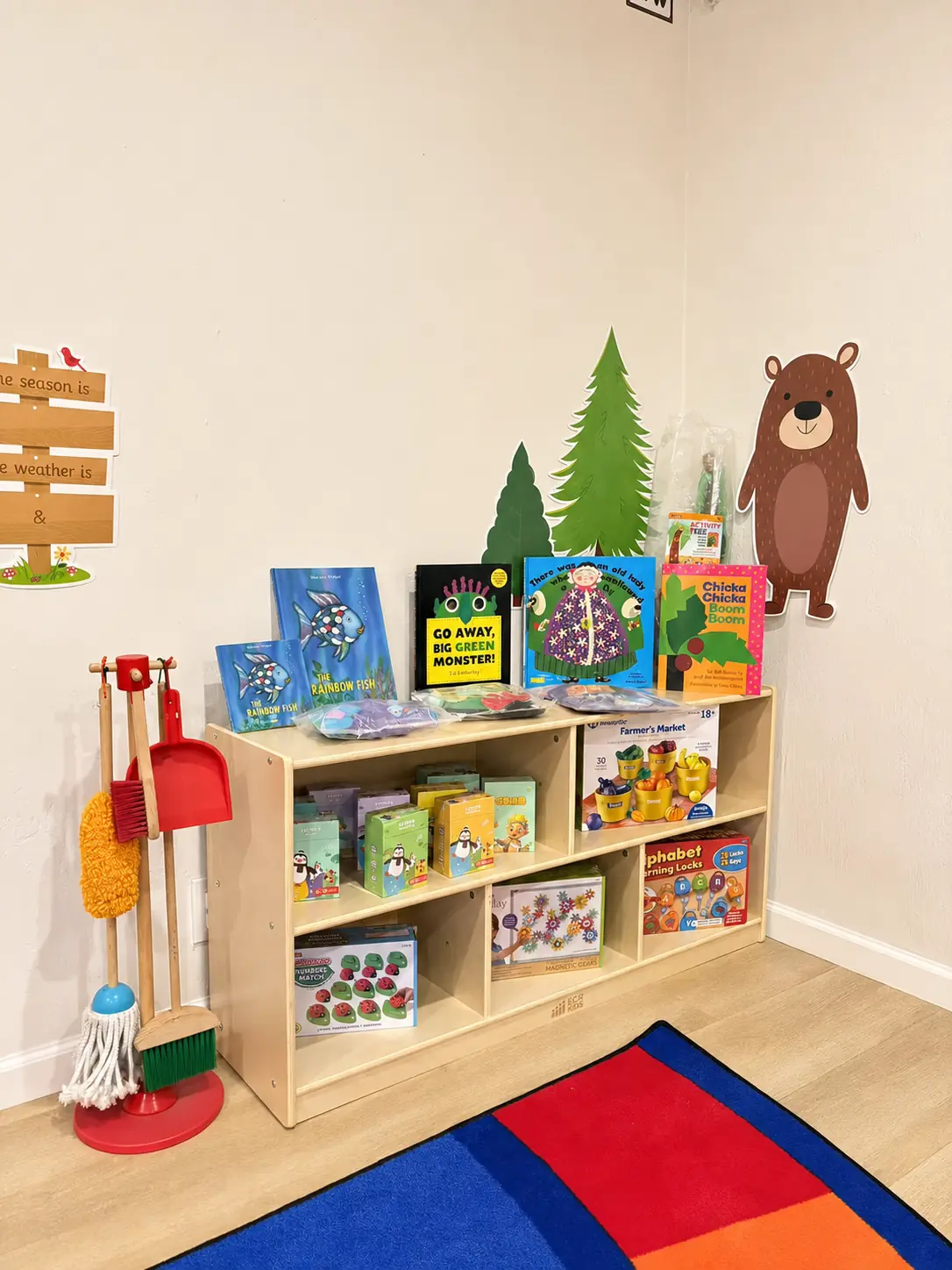 Cozy Dodo Kids reading corner with picture books and child-height shelving